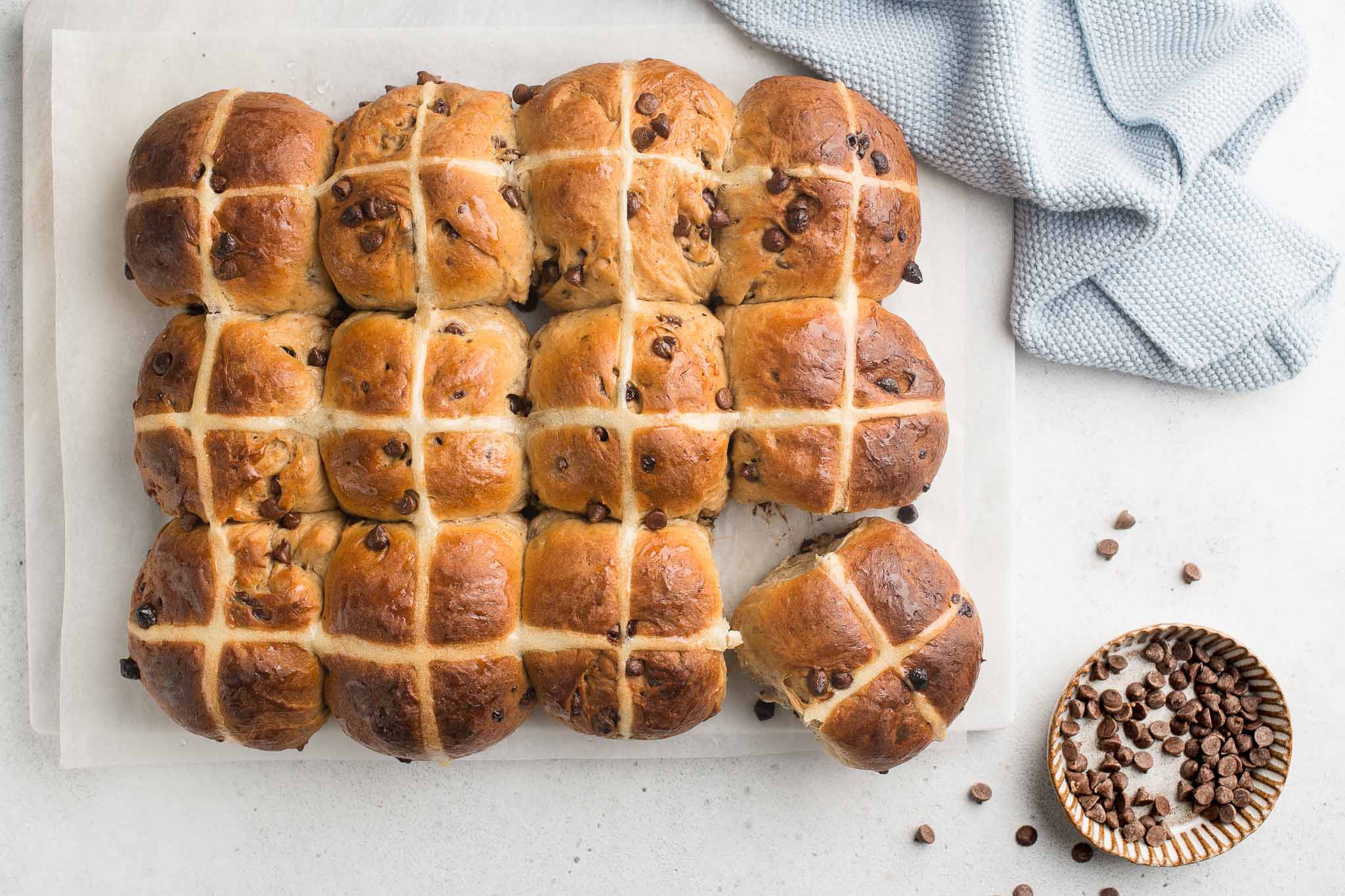 Easy Chocolate Chip Hot Cross Buns: Soft & Fluffy Every Time